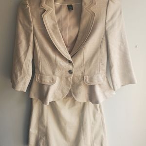 Sale🖤White House Black Market Suit